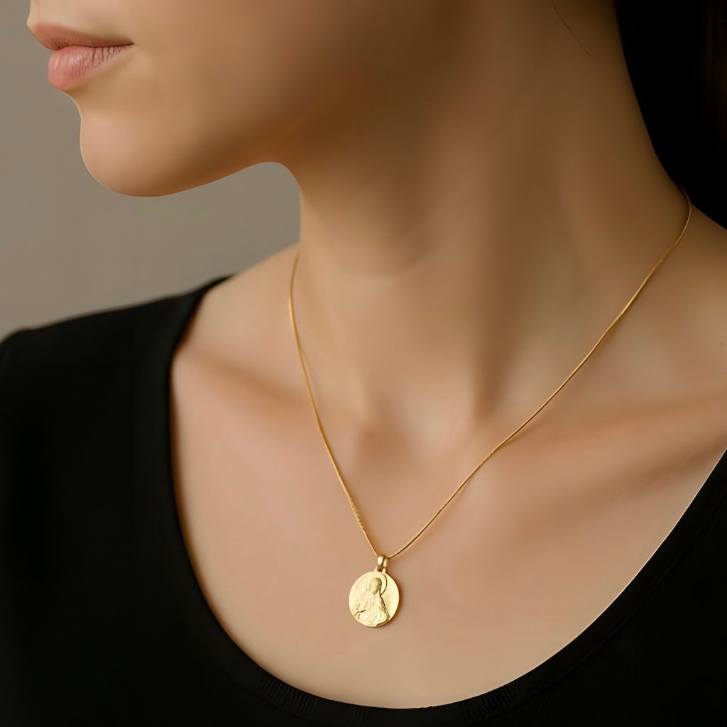 Collar sagrado corazón oro