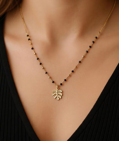 Collar tejido hojita oro
