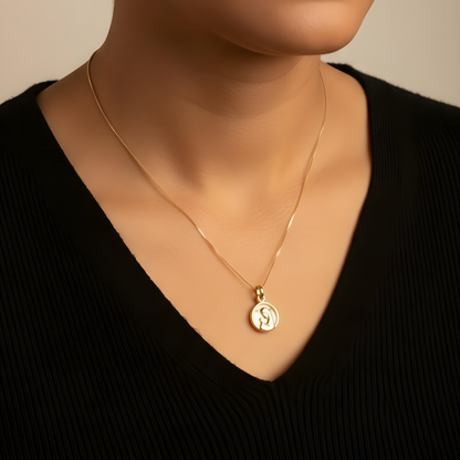 Collar virgen oro