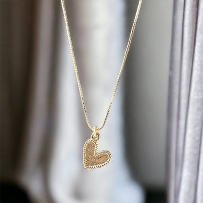 Collar corazón oro