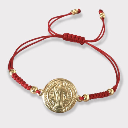 Pulsera hilo medalla san benito oro