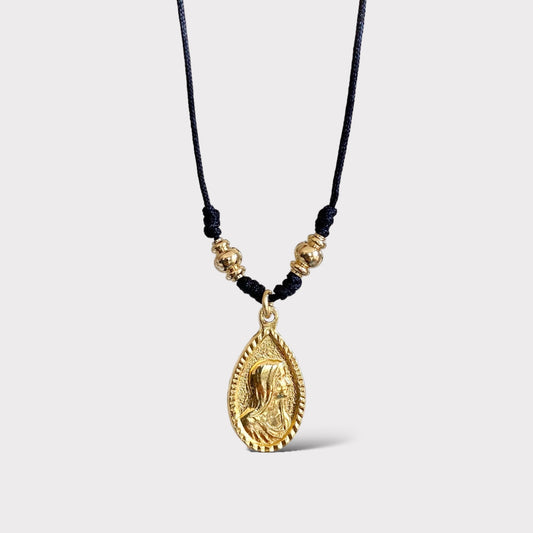 Collar hilo virgen niña oro